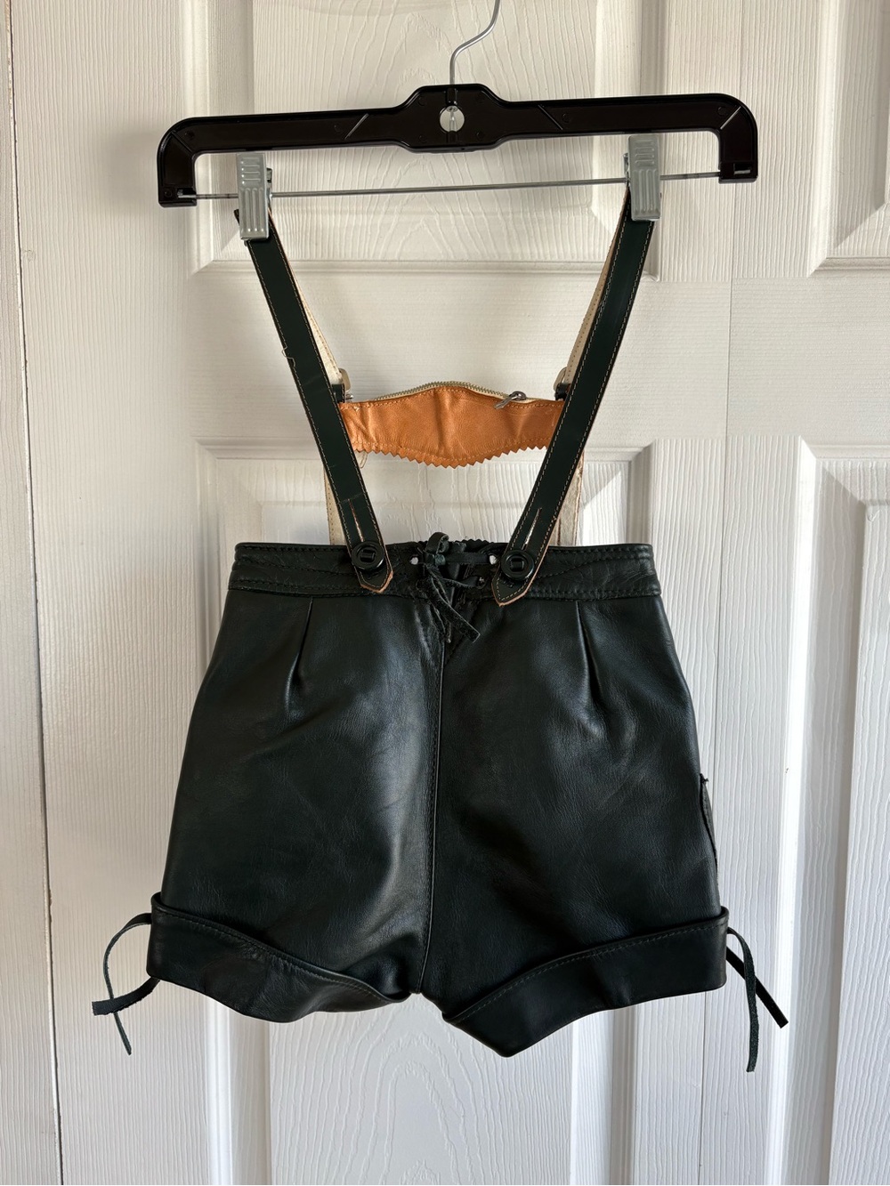VNTG German Bavarian Lederhosen Shorts Green Leather Child 2 Suspend Octoberfest - Picture 4 of 7